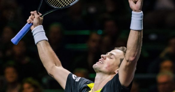 Pospisil hantar Medvedev pulang | Harian Metro