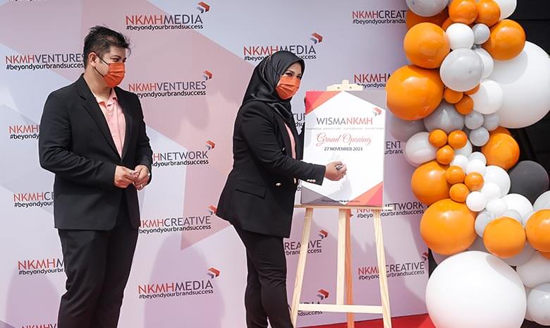 Nur Khairunnisa Rosli, Pengarah Urusan