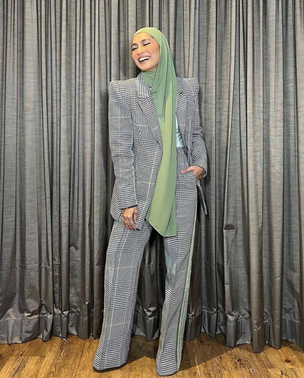 Nana Mahazan Emcee Prom Night Harqis Empire