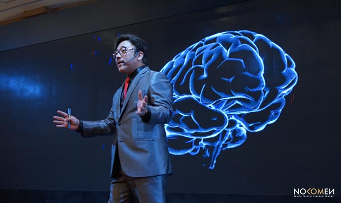 Dr Syid Ayob Syid Mustafa AlQudri berkongsi kebaikan bahan semulajadi dalam produk vitamin booster minda, MINDTROPIC yang boleh membantu mereka yang ada masalah ‘brain fog’