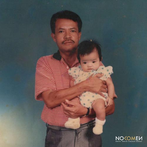 Gambar kenangan bersama arwah bapa