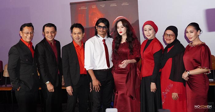 LEFT: Riezman Khuzaimi, Dr Ahmad Idham, Dato' Sayed Amrul Muazam, Niezam Zaidi, Sophia Albarakbah, Sharifah Shahora, Khatijah Tan and Mia Nasir