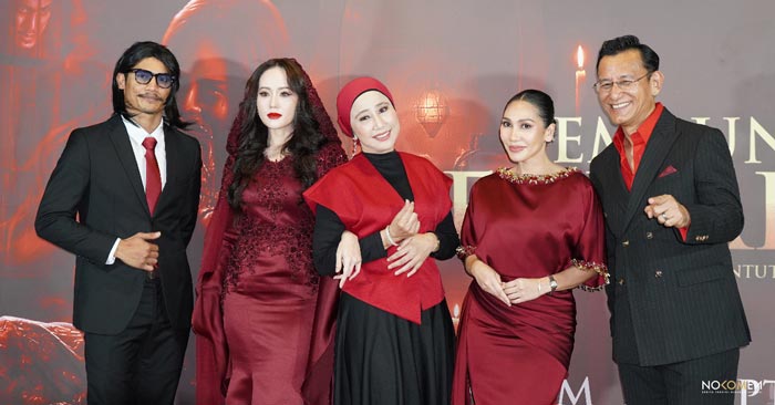 Tembuni Berdarah: Beauty, Blood, and the Curse Within